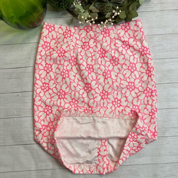 Lilly Pulitzer Hyacinth Fiesta Pink Pique Lace Pencil Skirt - Picture 10 of 12